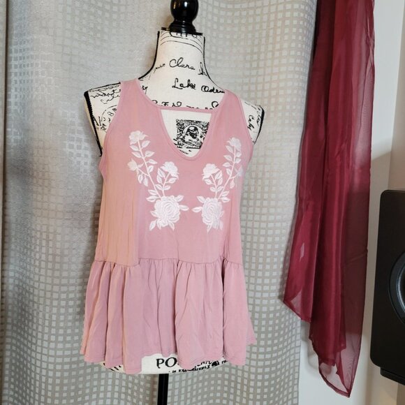 Alya Francesca's Pink Size Medium Floral Embroidered Floral Peplum Crop Tan - Picture 9 of 9
